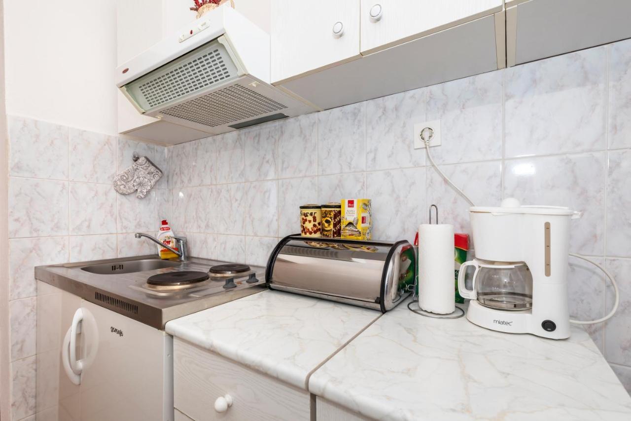 Apartment Muzic マリ・ロシニュ エクステリア 写真